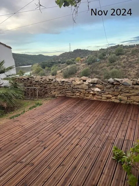 Casa de las Letrinas Baja Puerto de la Laja Casa rural